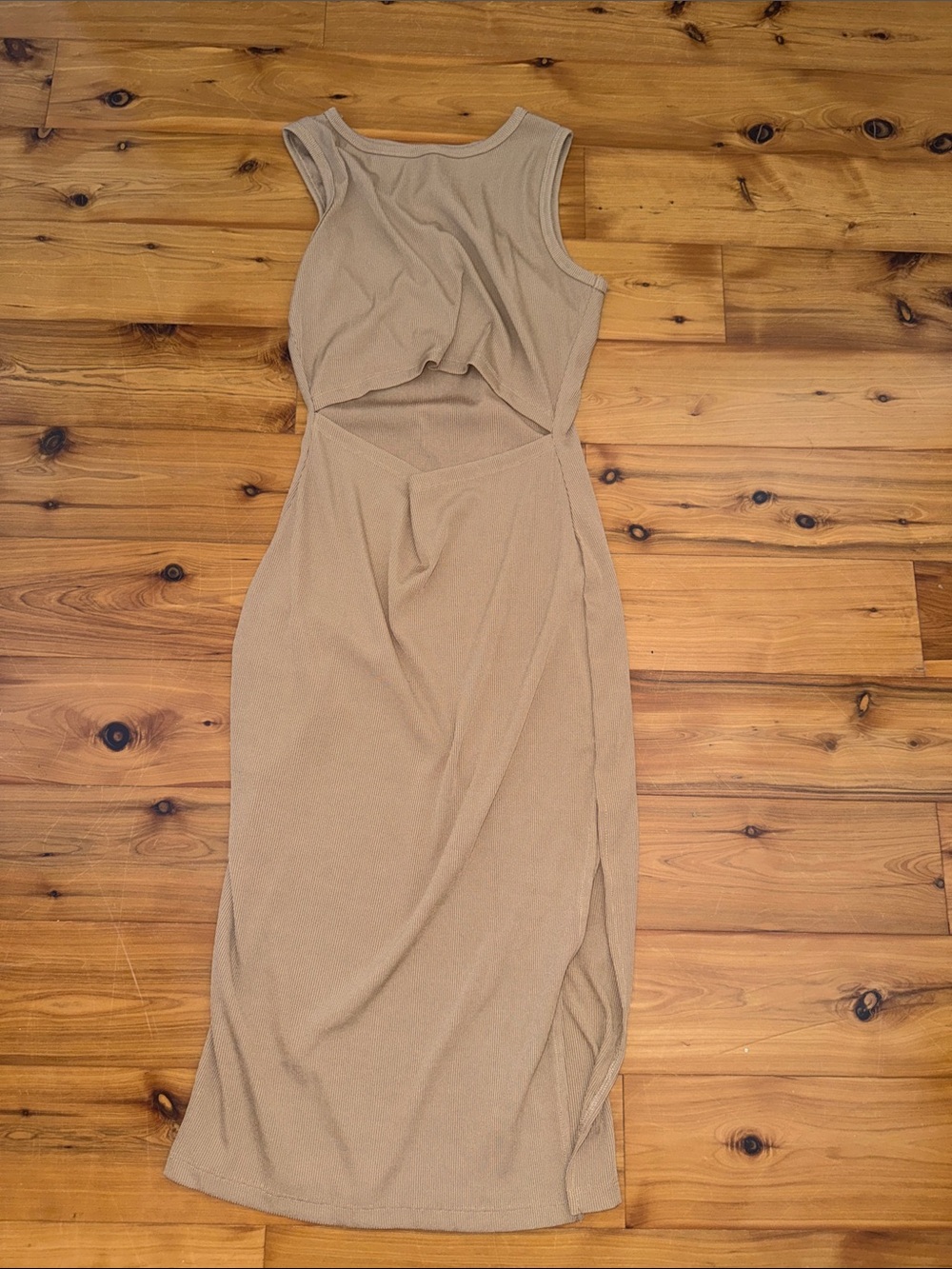 Prettygarden Ribbed Sleeveless Cutout Midi Dress in Taupe/Tan